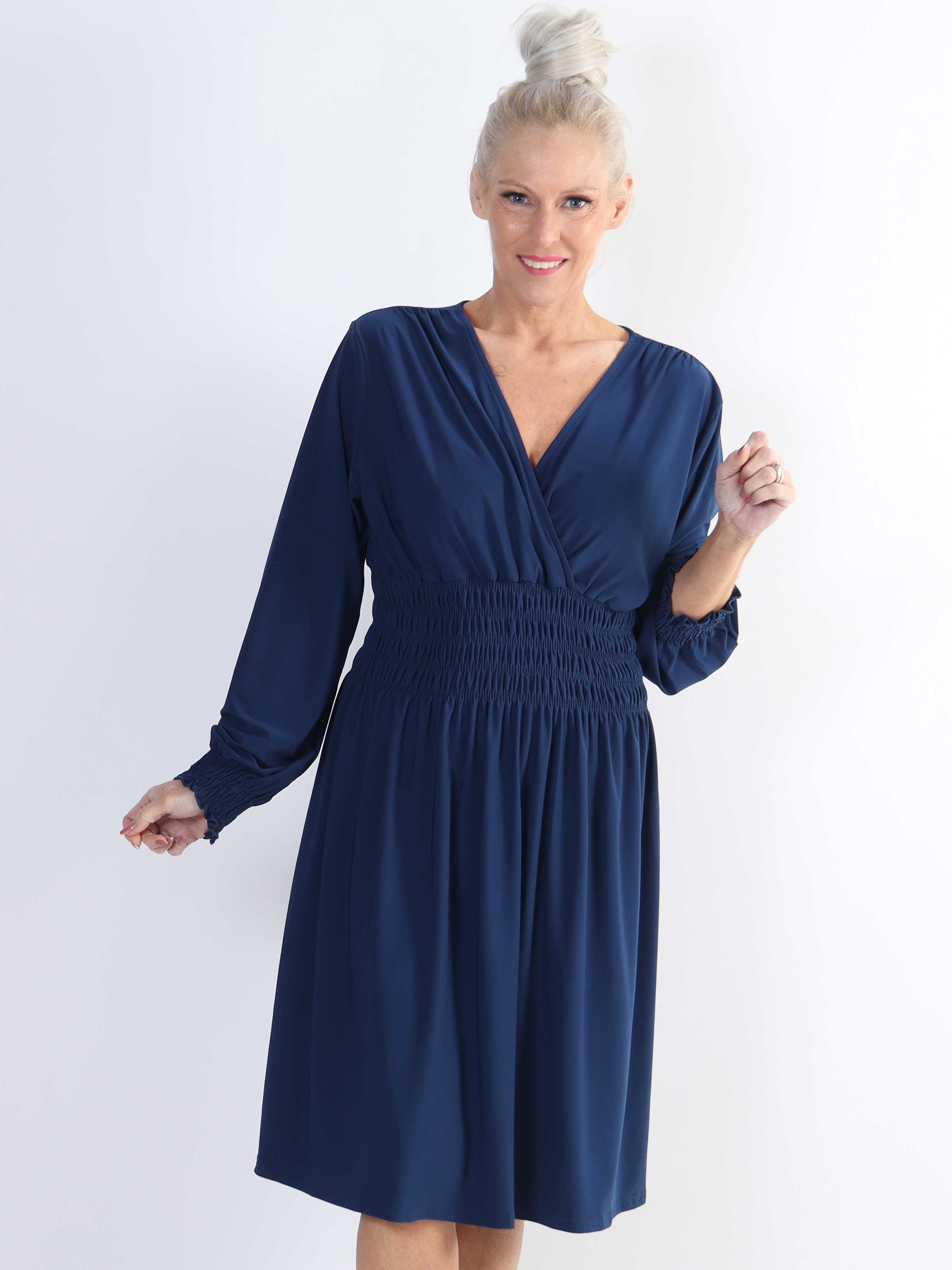 Pams Plain Short L/S - Elastisk klänning i stora storlekar med smock och långa ärmar